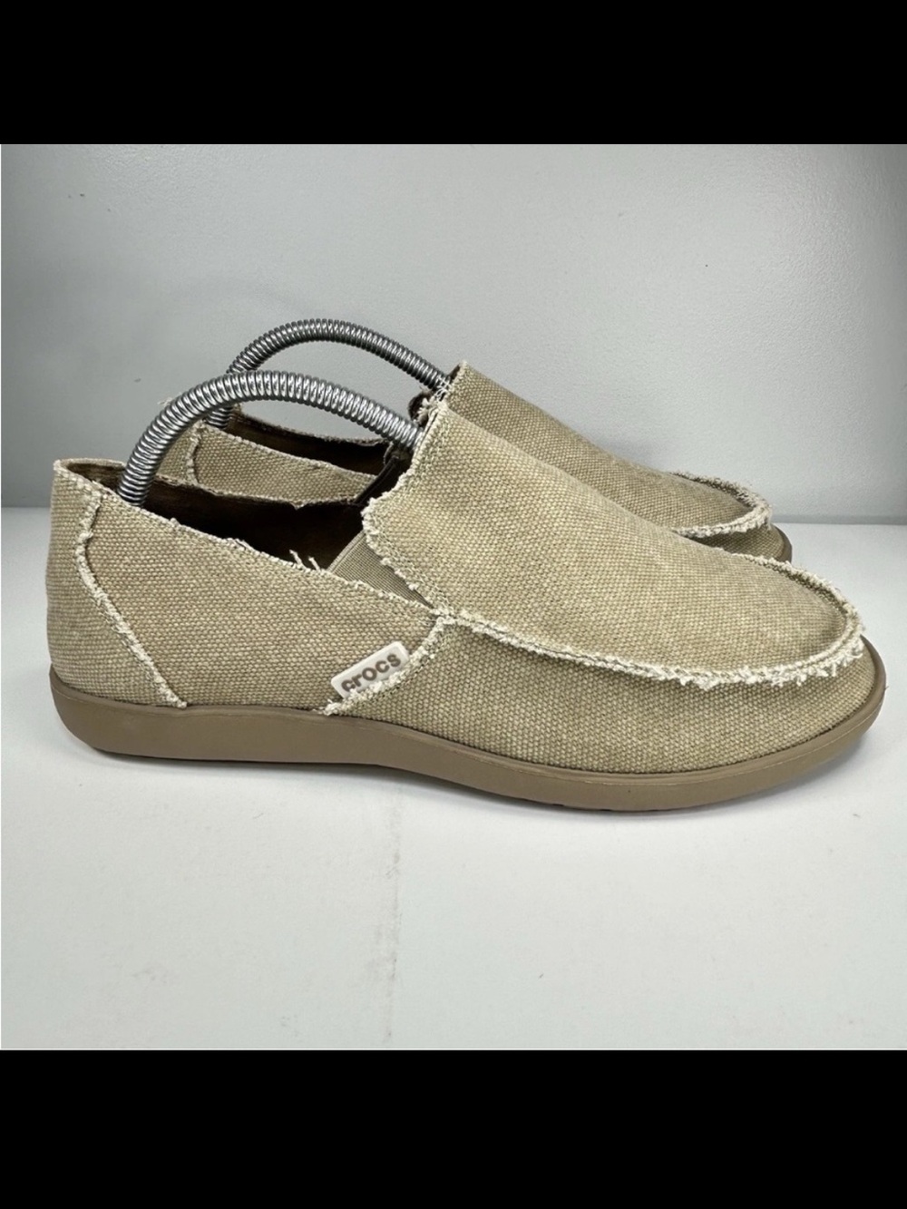 New Crocs Santa Cruz Men’s Size 9 Shoes Loafers Slip-on Khaki Tan Comfort Canvas